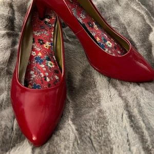 Red Pumps 👠